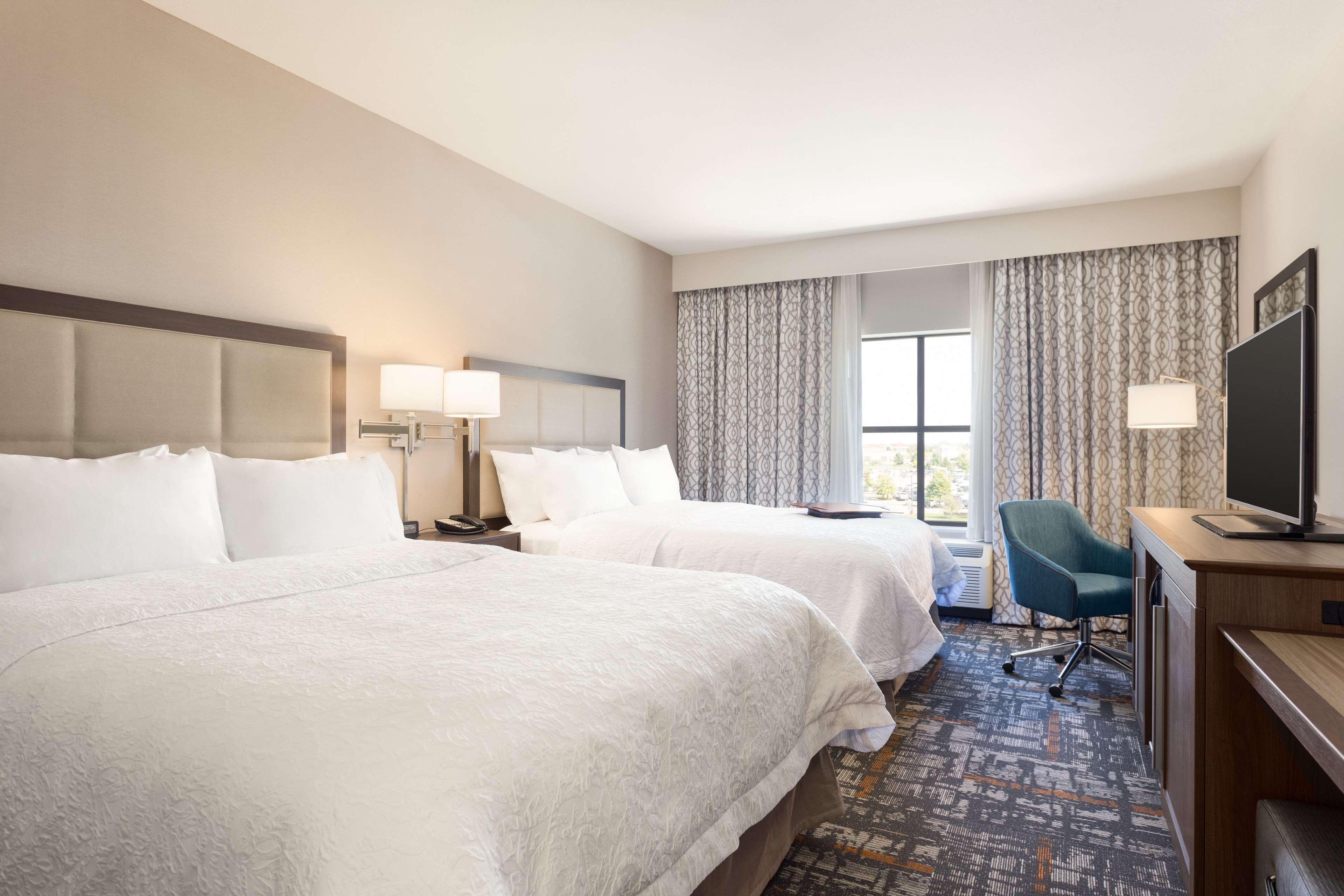 Hampton Inn&suites Mill Civic Hotel 3*