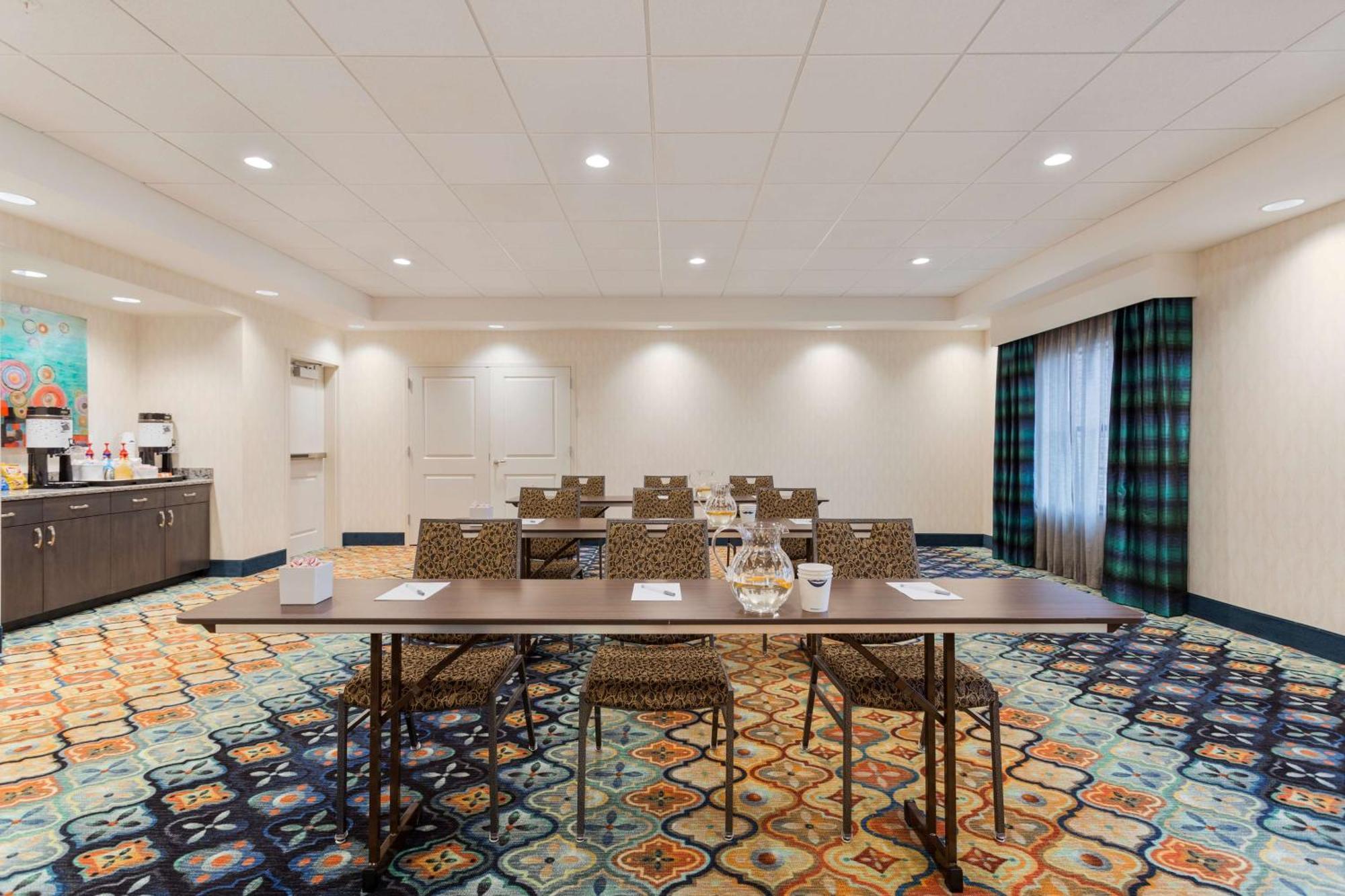Hampton Inn&suites Mill Civic Hotel West Des Moines